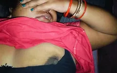 Ratu tik tok sedang dalam mood untuk bercinta di tengah malam... Oh Tuhanku memek yang sangat besar