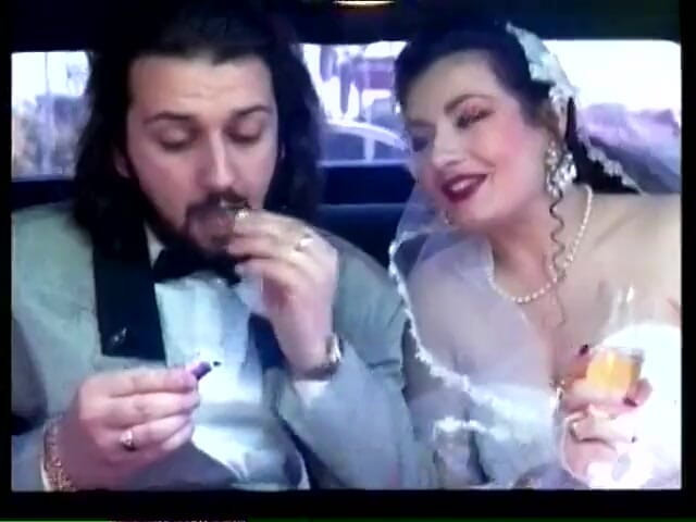 Lesbian Illusion: Jessica Rizzo dan pengembaraan lucah Amaerican seorang pengantin perempuan