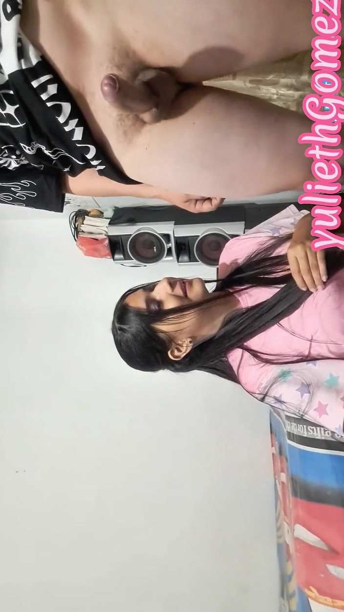 Yulieth Gomez: Sex minunat cu frumoasa mea fiică vitregă de 18 ani la...
