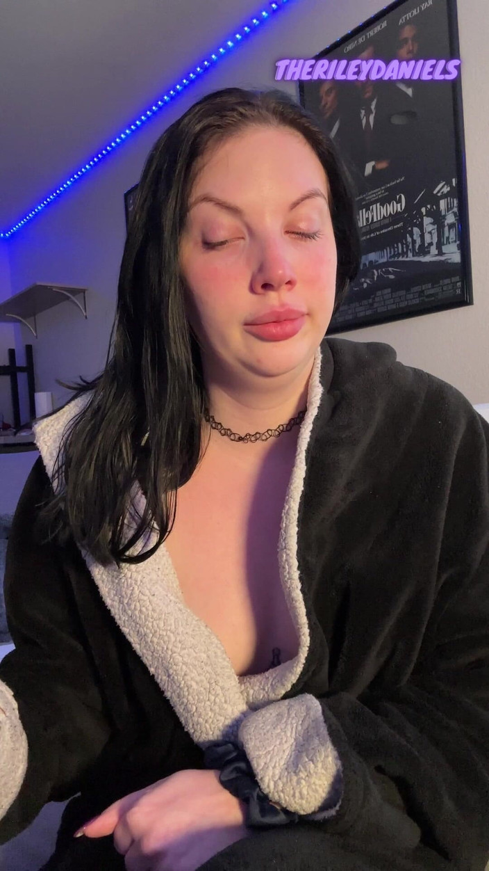 Riley Daniels: 即兴打喷嚏健身