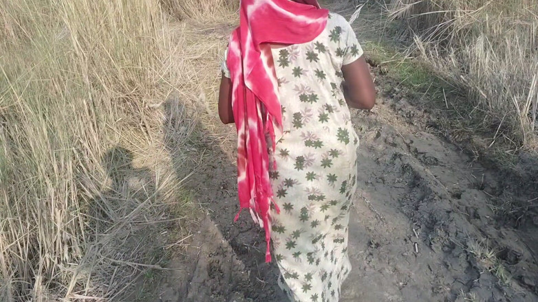 Sania: Khet Mein Lekar Apna Wife Ko Din Mein Open Sex...