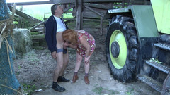King Of Amateur: Manželka starého farmáře čeká, až bude její manžel ošukaný ve stodole