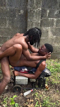 Il teste ma bite en facetime