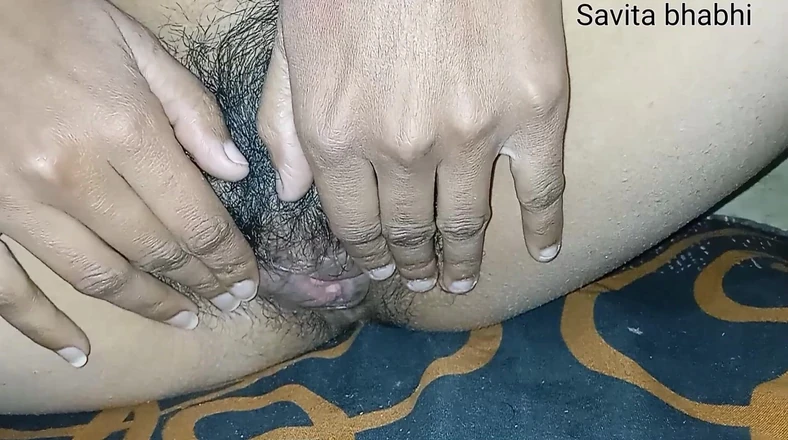 Savitabhabhi078: Delhi college-studentin vom lehrer gefickt