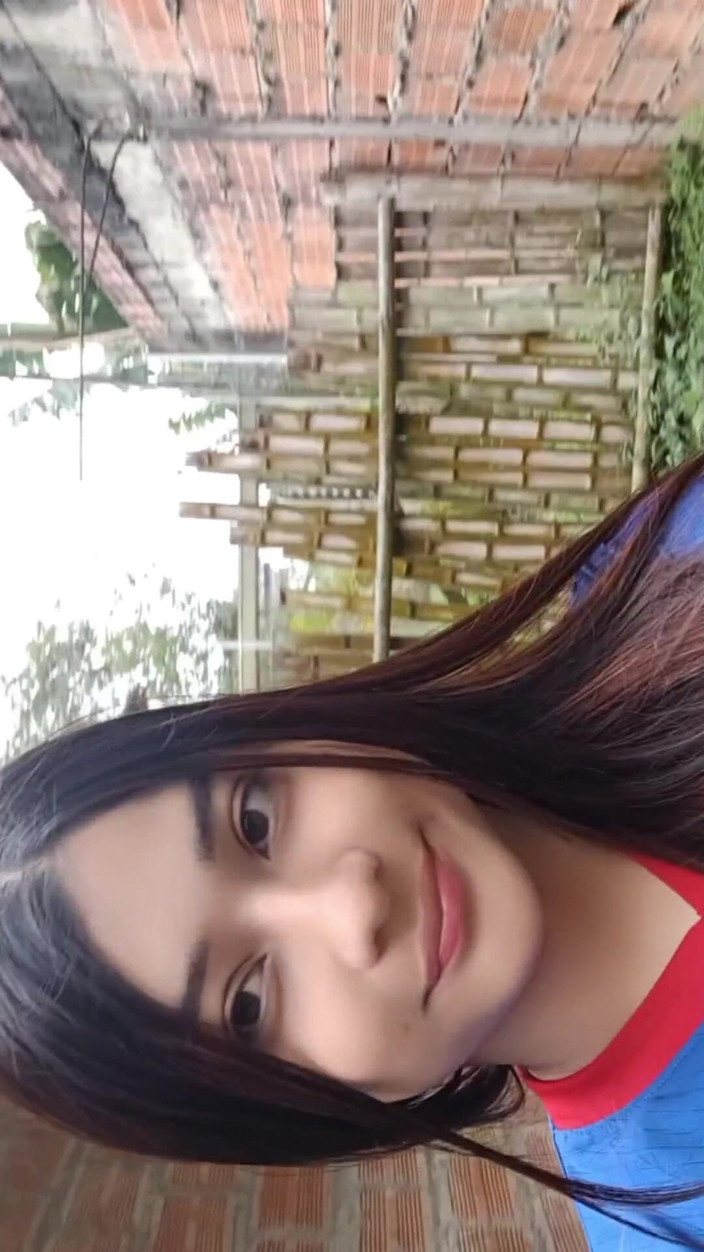 Yulieth Gomez: 내 파란 패티를 좋아해?