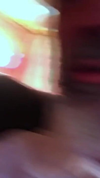 A doua încercare de un videoclip de masaj cu colega mea de cameră. Dă vina pe loțiune....