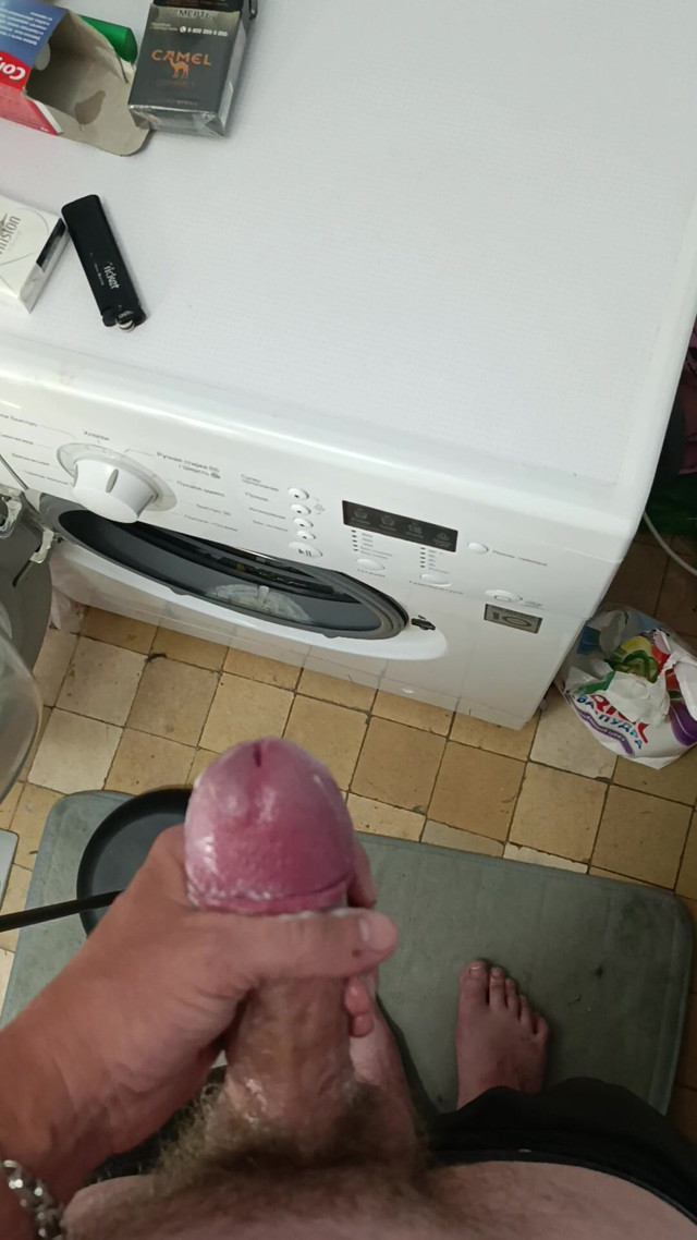 Huge Cock Exploded with a Sea of Cum (Zavodnoi) Huge Cock Exploded with a Sea of Cum (Zavodnoi)