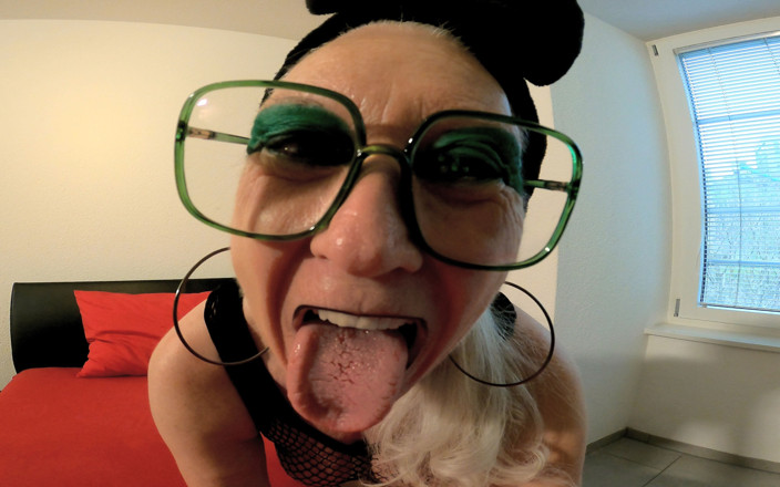 Hotvaleria: Granny's Long Rags