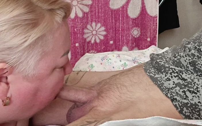 Zona901: Ma belle-mère taille une pipe profonde et me branle la...