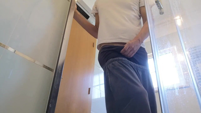 Rafael Torreano: 快速晨间撸管与大量射精