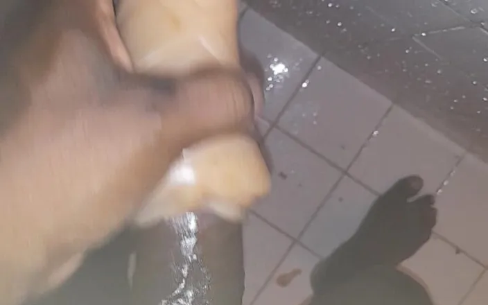 Black guy: Jerking off S6 E6