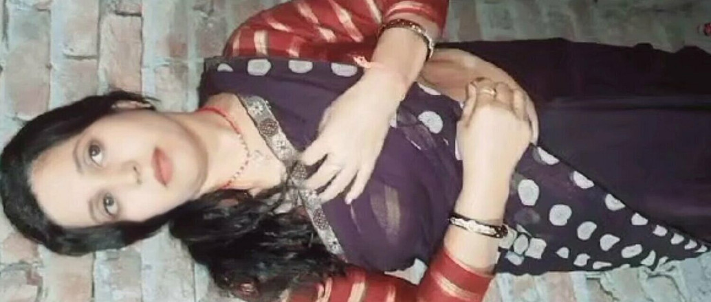 Komalaman: Devar G Tvůj švagr mě chytil a dvakrát mě ošukal v...