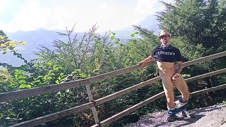 kickerscooter: 바두즈의 성 바로 아래 고산 위험 전시회