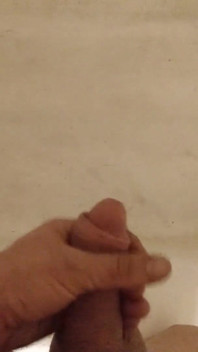 Messy Bathtub Peeing