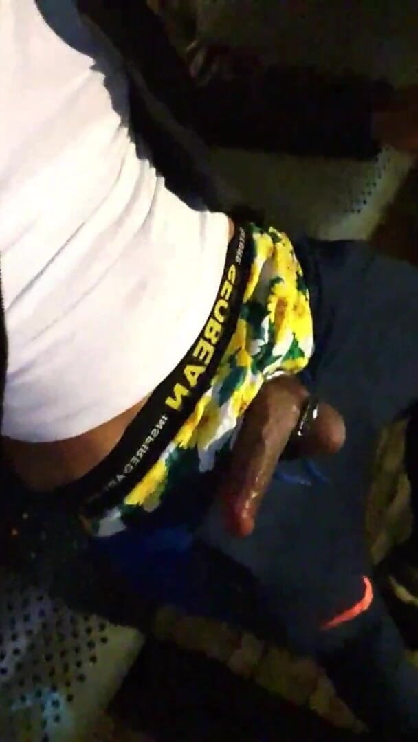 Slutboyben: Sürtükboyben cam4 beyin sikli açık havada domuz halka açık cam4...