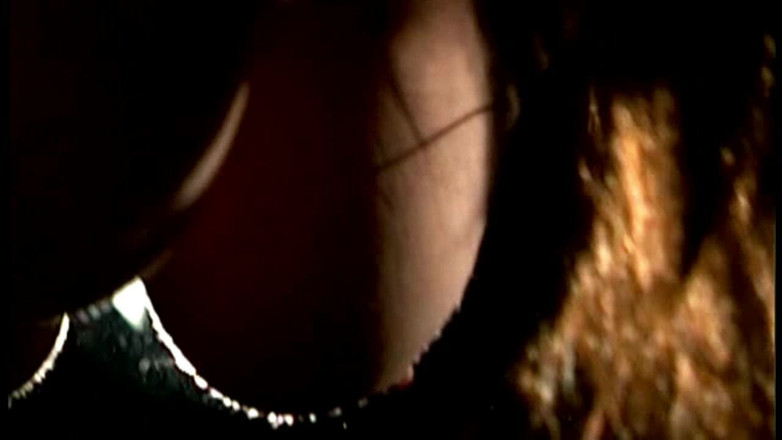 Submissed: Romyna zírá na zem