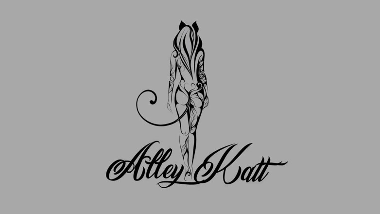 AlleyKatt: AlleyKatt viry nikaalti hai aur phuhaar chhorti hai w/bare kaale...
