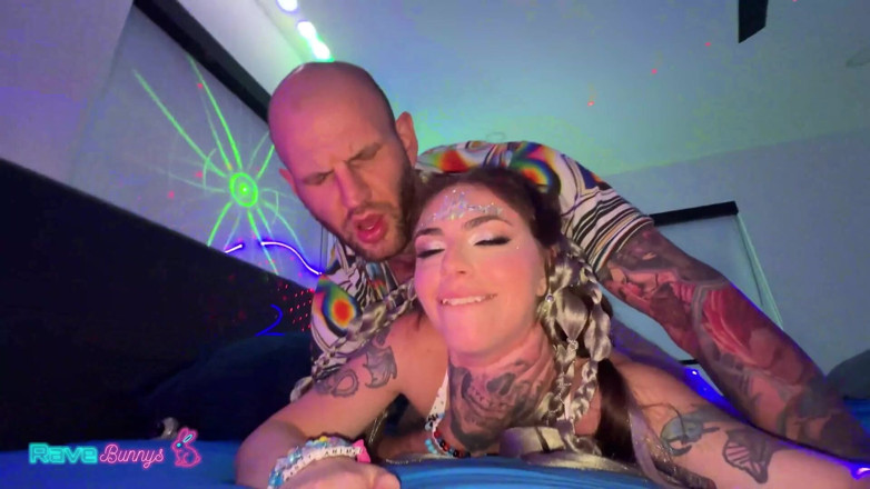 Rave Bunnys: ¡La pequeña fiesta de techno pad de Rhea!