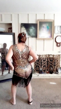 Dance Striptiz 71-letnia latynoska z owłosioną cipką