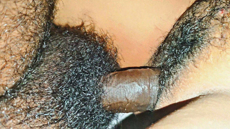 Desistar: 浮気妻がインディアンアメリカンの女性とセックスするショット