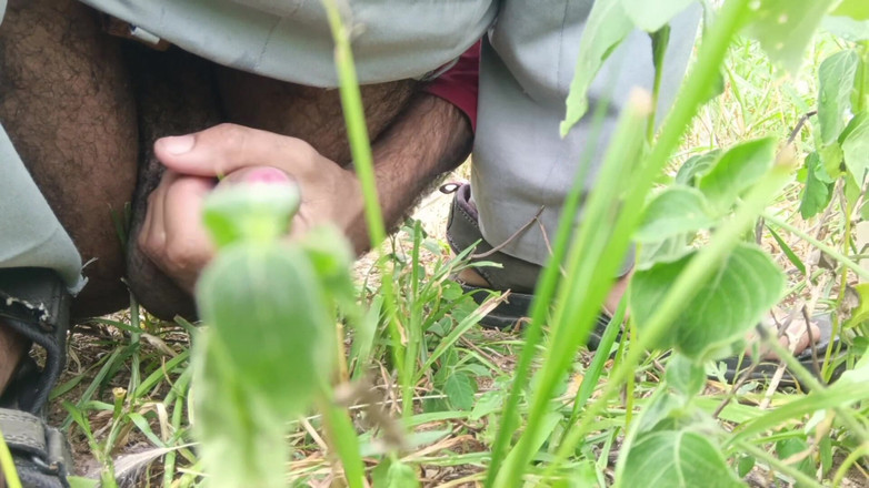 Brijesh 270: 异性恋喜欢为你撸管他的大鸡巴并高潮