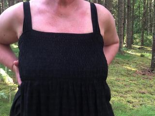 CIM Busenwunder: Ma femme CIM dans un summermood 2022 dans les bois suédois