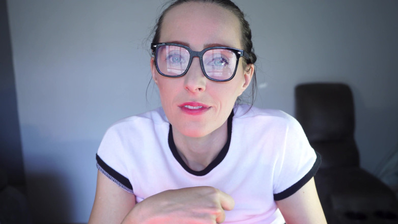 Alicia Robertz: Insegnante lento sensuale JOI - succhia dita e stuzzica