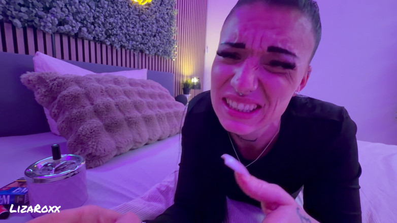 LizaRoxx: Caught Me Smoking… Turned Into a Sloppy Blowjob POV