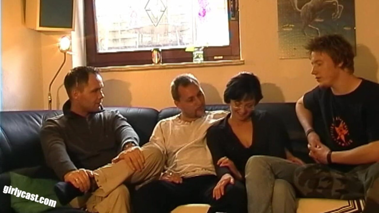 Girlycast: Lisa hace a Mannie una infiel