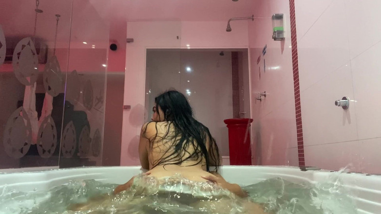 Yohamedi: Jakuzide üvey kız kardeşimi sikiyorum