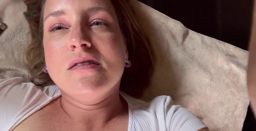 Avril Showers: Here are a couple smoking fetish videos. Filmed in the...