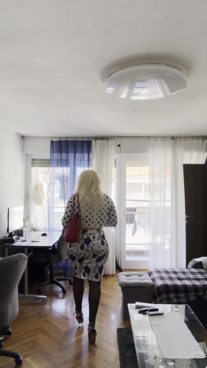 shipcrossdresserman: Pearl Vanesa Showing Her Body in Her Home Wearing Lovely...