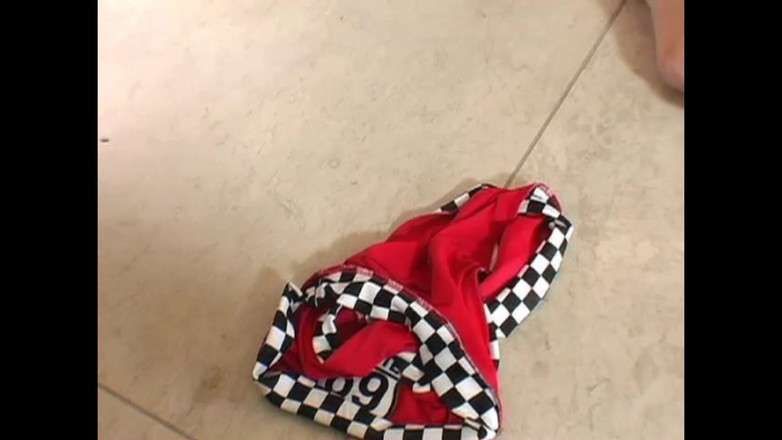 Adultwhisper: 그녀의 보지에 후장과 딜도를 대고 자지를 원해