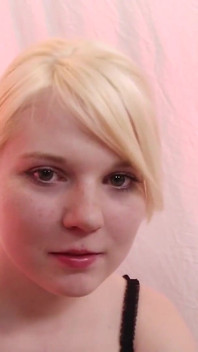 Seksowna blondynka lizanie cipki jebanie orgia impreza ... wytrysk na twarz