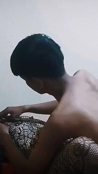 Baculaté tělo mé nevlastní tety je sexy se svým prádlem