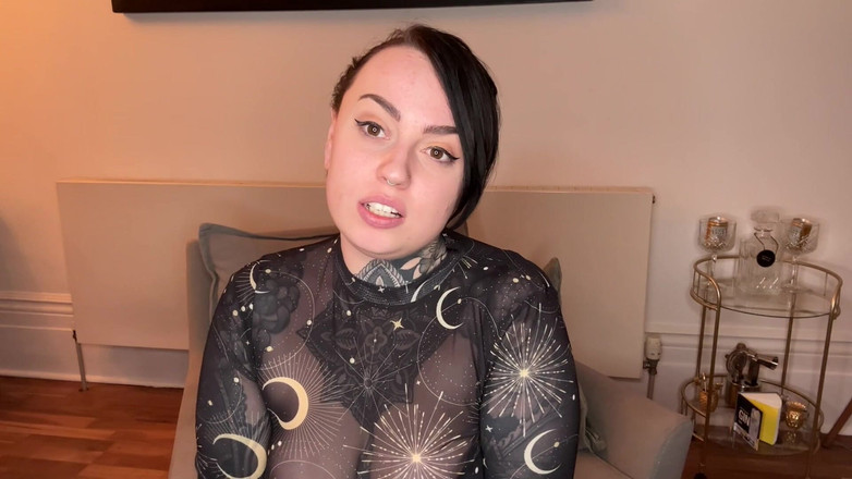 Miss Valentina: Spłukiwanie mojej ludzkiej toalety