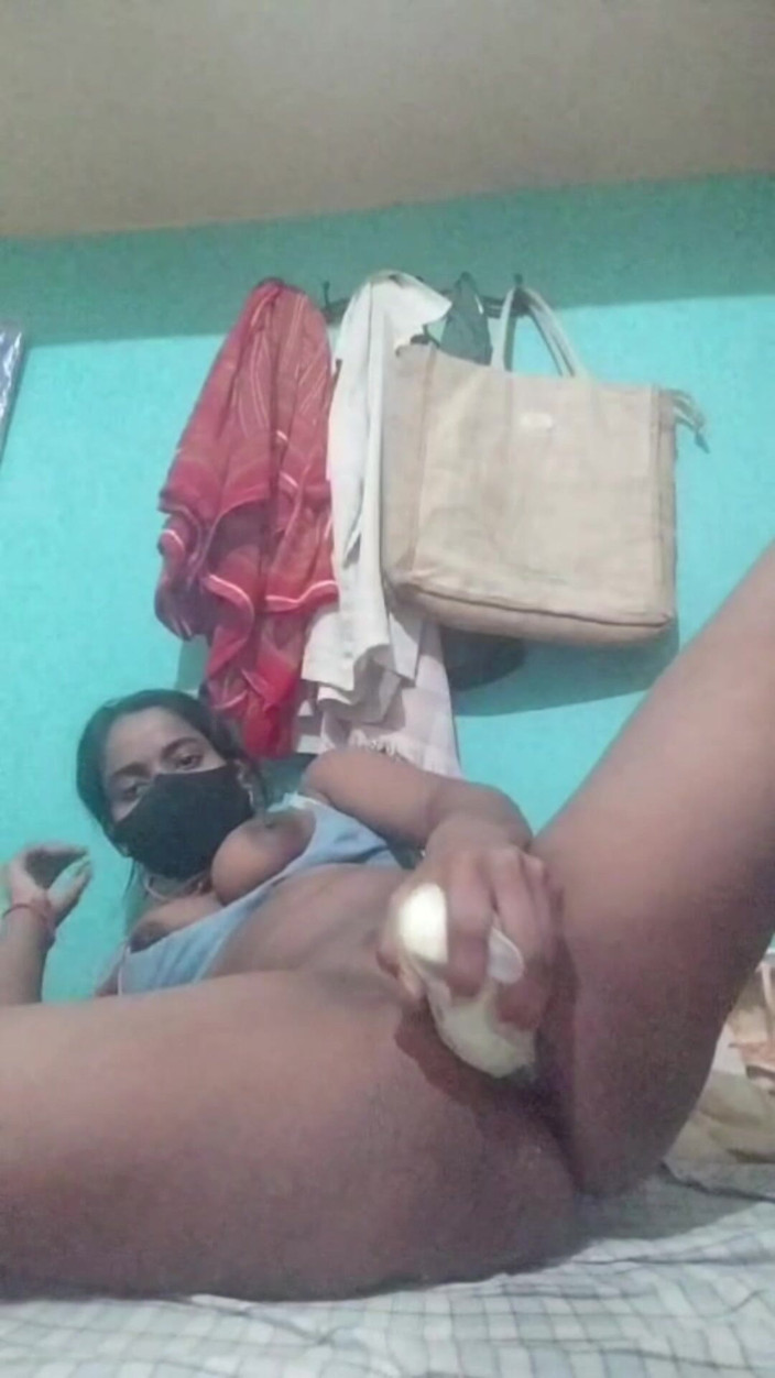 Anuttar: Chị kế ngực bự đụ âm hộ của anh ấy với con cu...