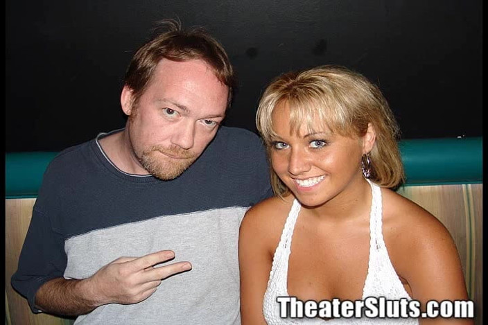 Theater Sluts: หนังโป๊นางบิมโบ้หน้าอกปลอมเย็ดหมู่ในโรงหนังโป๊ รับน้ำแตกคาหน้า ไอ้หีหมอย Jasmine Tame เอาใจควยไอ้ขยะโชคดี