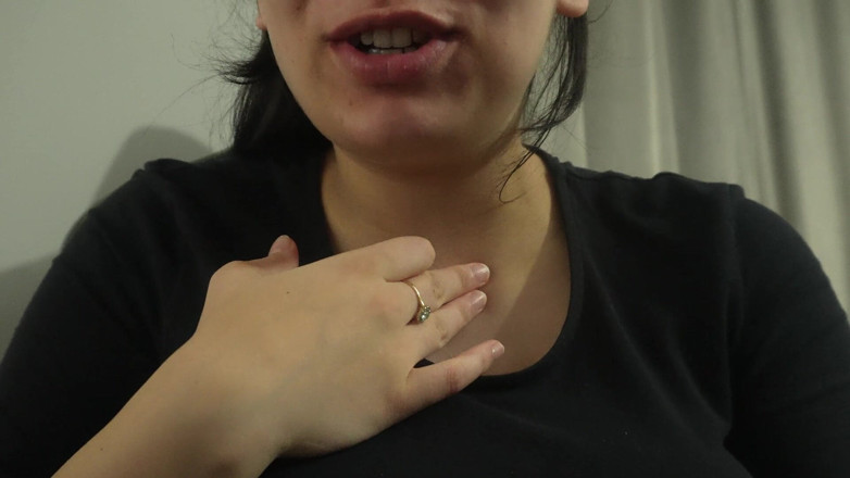 AmayaMori: Tuggummi medan du äter? Du tror inte på den här vanan!"