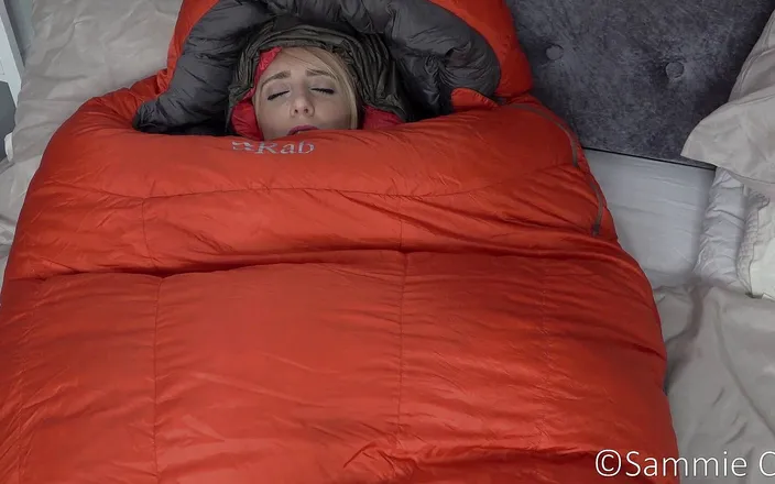 Sammie Cee: Down Jacket and Bedroll Masturbation