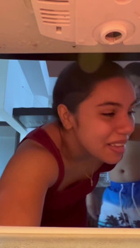Preso na geladeira e eu sou fodido enquanto saio