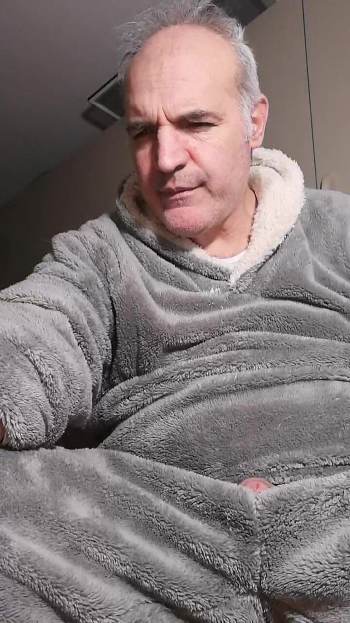 Setesesso7: 10 lutego pokaz online wieczorny z wytryskiem w twarz!