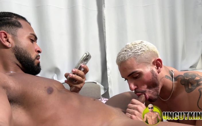 UncutKing: Jao lucas prende Alencar senza preservativo sesso anale gay hardcore