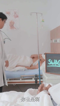 Dreier im krankenhaus: Versaute Krankenschwester wird von Doktor und Patient gefickt