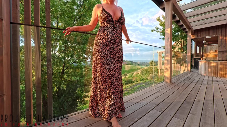 Projectsexdiary: Leo elbiseli tombul bayan açık havada riskli balkonda seks yapıyor -...