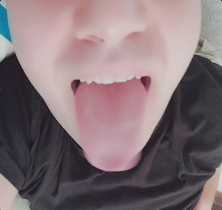 Kitty_Cross: Přijímám moji důvěru a vyjadřujem svůj jedinečný styl jako sexy...