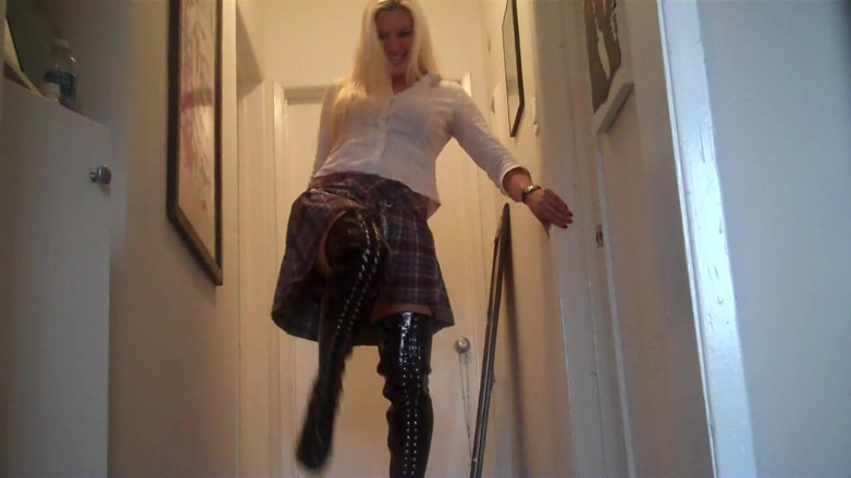 Cryptostudios: Tabitha - ballbusting 240