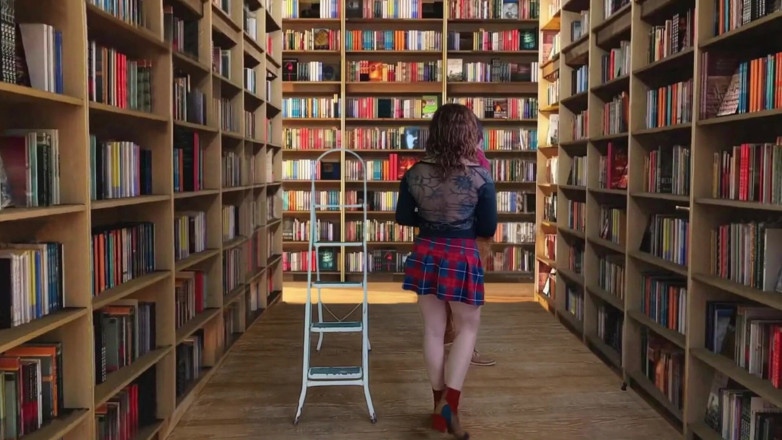 LadyRoma: Ich gebe dem chemielehrer unerwartet einen blowjob in der bibliothek