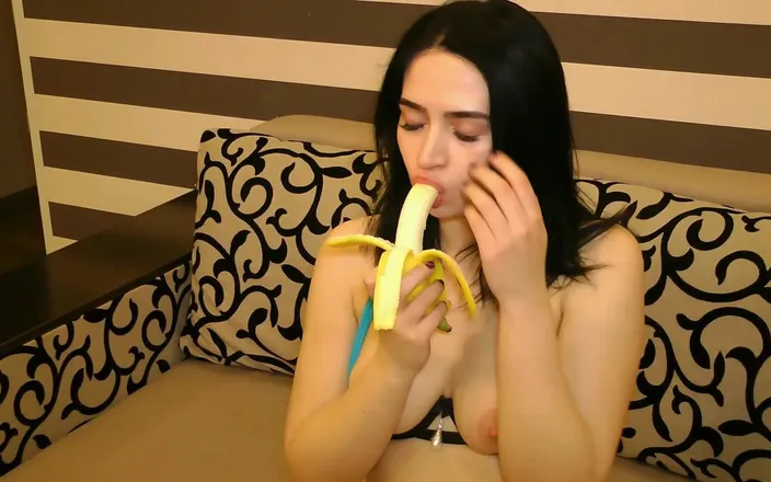 Dirty fantasy: My Teen Stepsister Tastes Banana in Her Mouth and Cucumber...