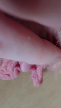 Ik Trek De Kap Van Mijn Clitoris En Raak Hem Close-up Aan